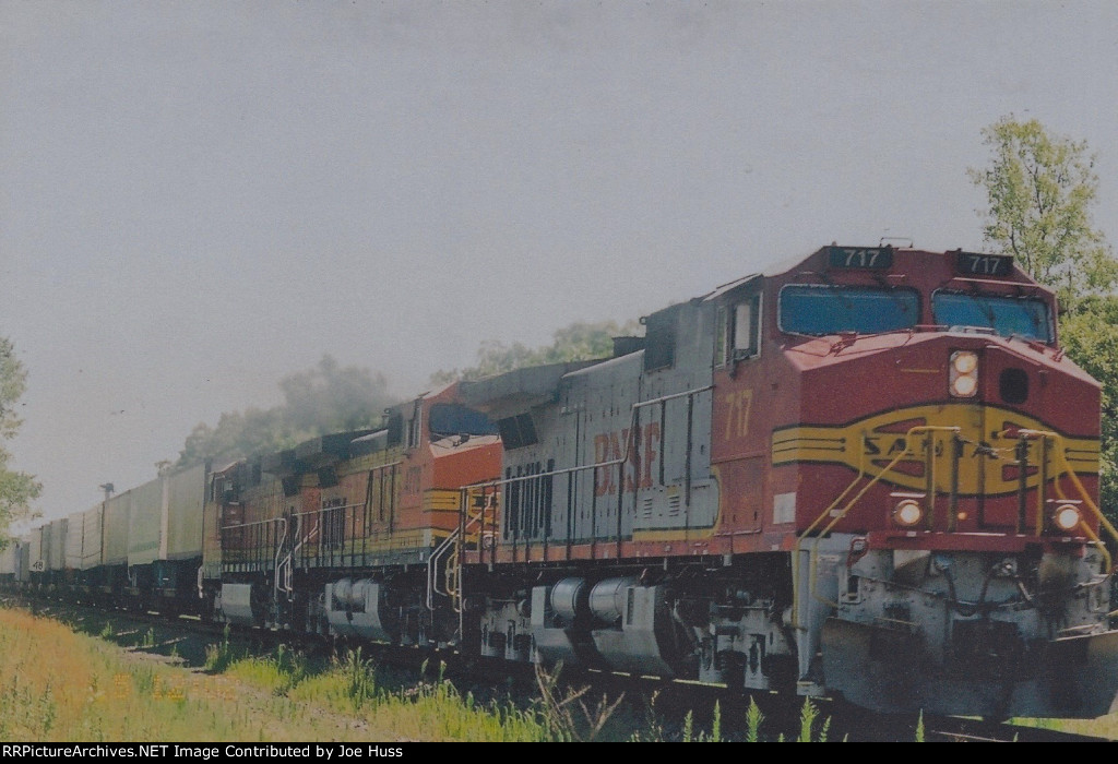 BNSF 717 West